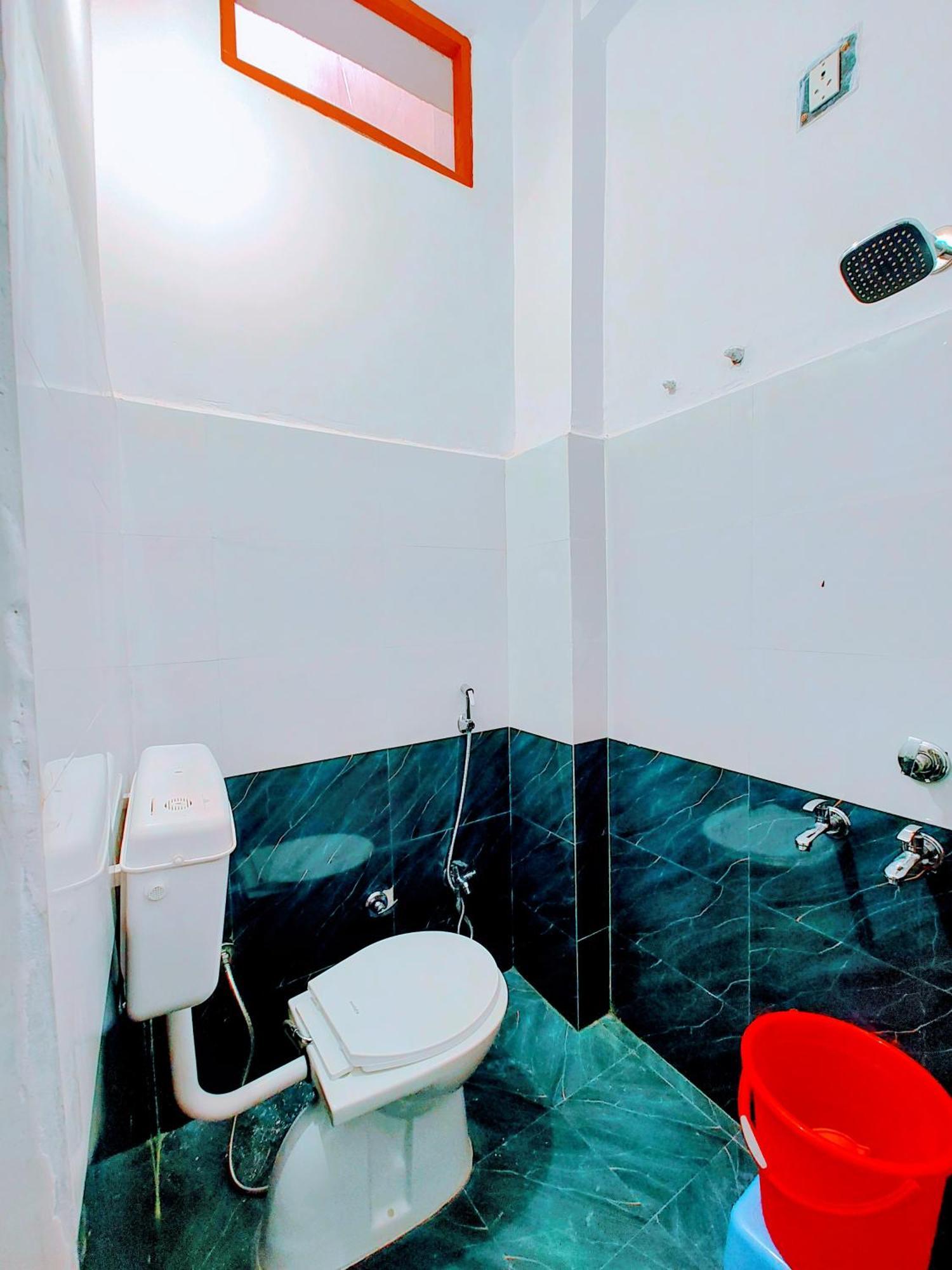Hotel Raghukul Ayodhya Eksteriør billede